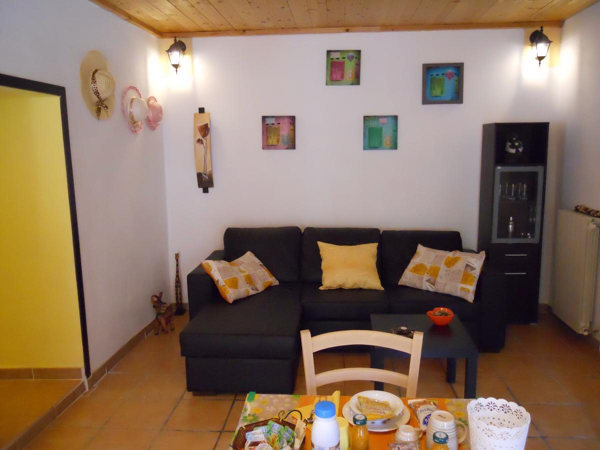 Stazzano Casa Clotilde Bed & Breakfast エクステリア 写真